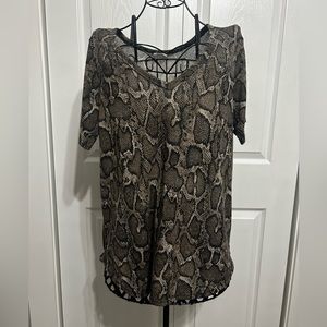 Snake Print V-neck top Size medium